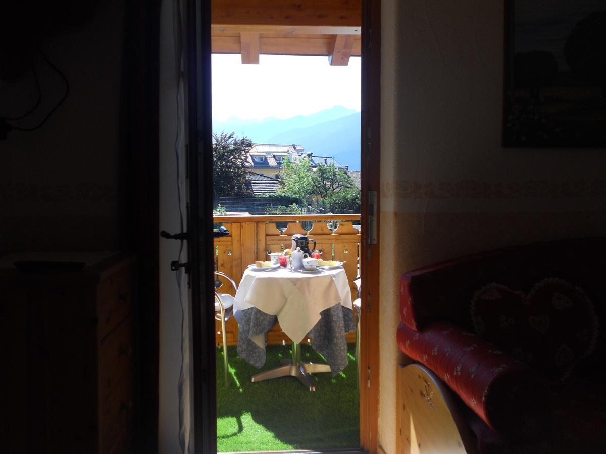 Hotel Garni Salvanel กาวาเลเซ ภายนอก รูปภาพ