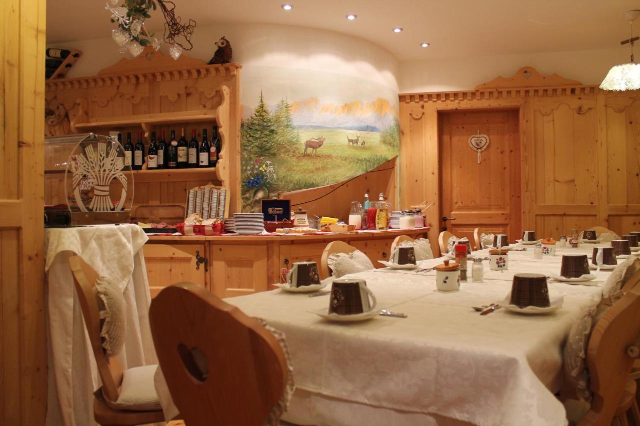 Hotel Garni Salvanel กาวาเลเซ ภายนอก รูปภาพ