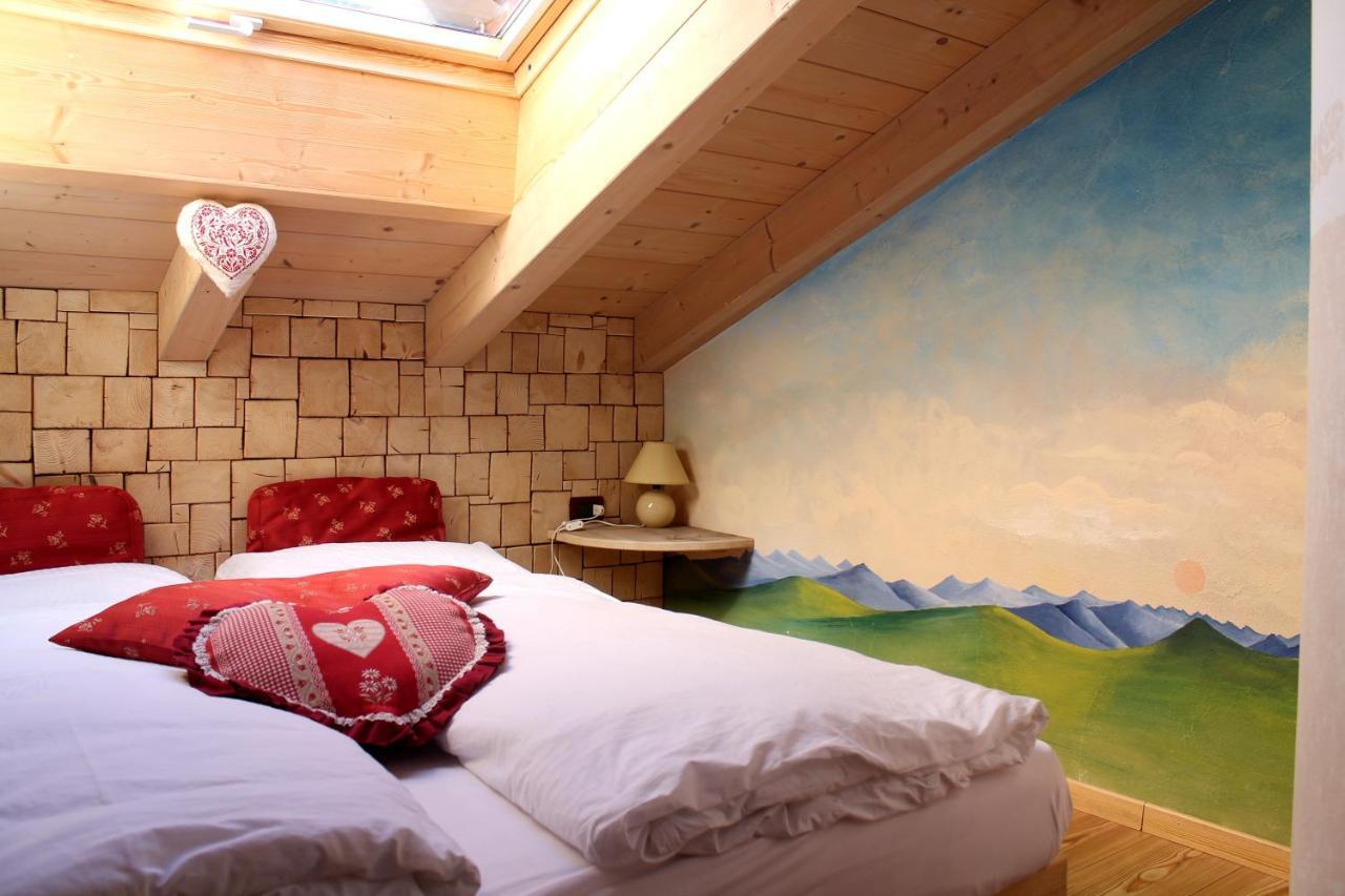 Hotel Garni Salvanel กาวาเลเซ ภายนอก รูปภาพ